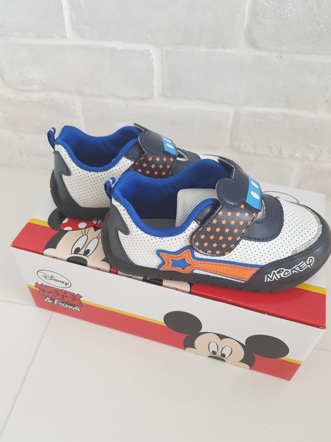 mickey mouse shoes size 4