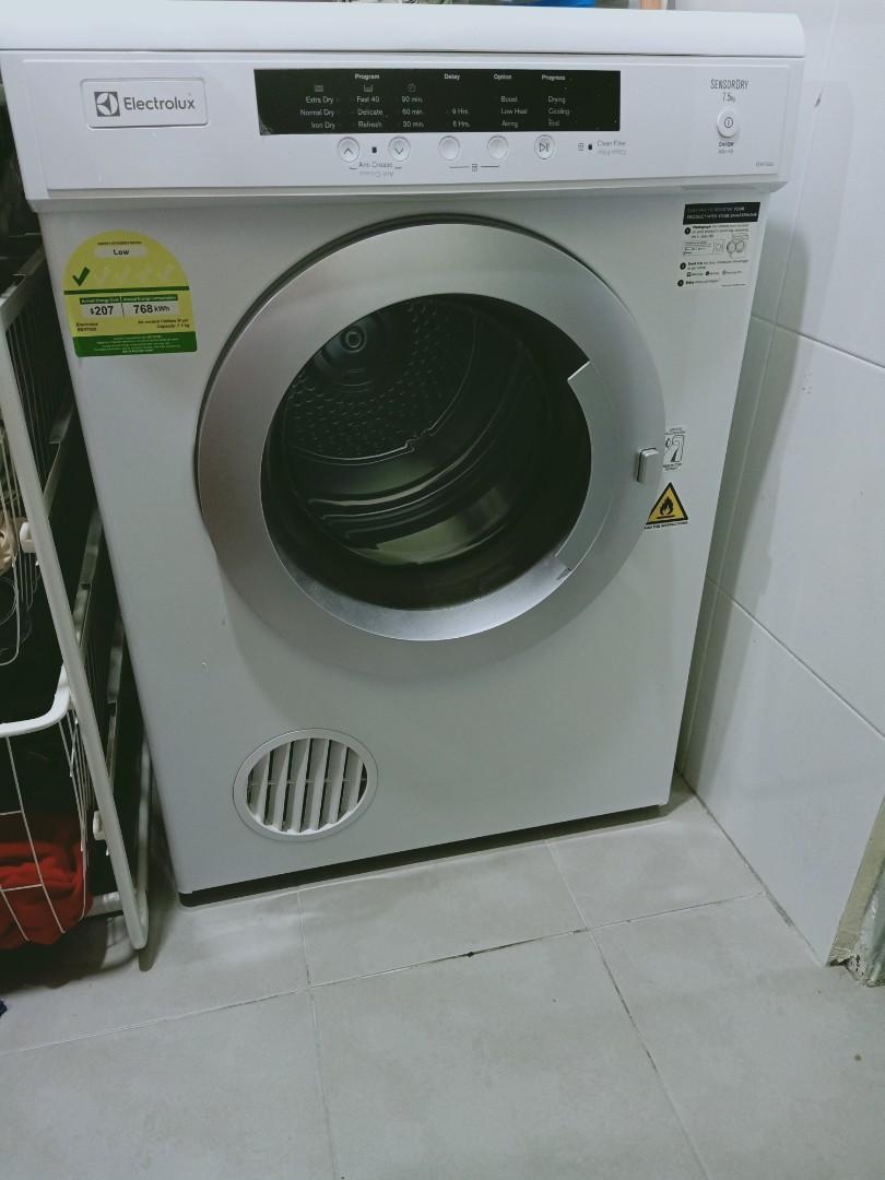 Electrolux sensordry dryer model EDV 7552, TV & Home Appliances