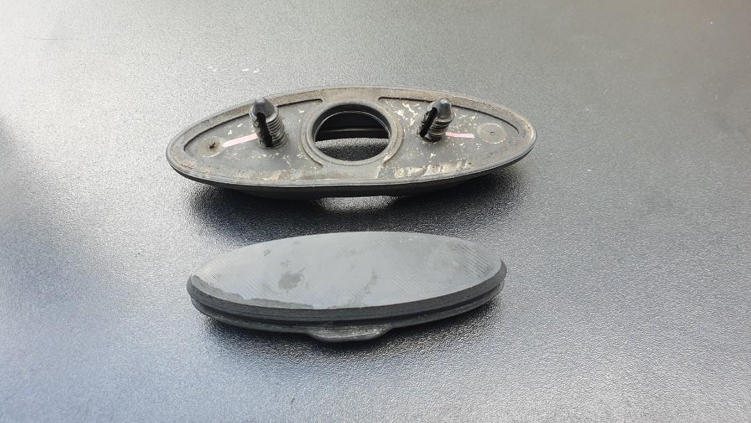 2001 To 2005 Ford Explorer Sport Trac Tonneau Lock Rubber Plug Cover Sale Swap Car Parts Accessories Body Parts And Accessories On Carousell