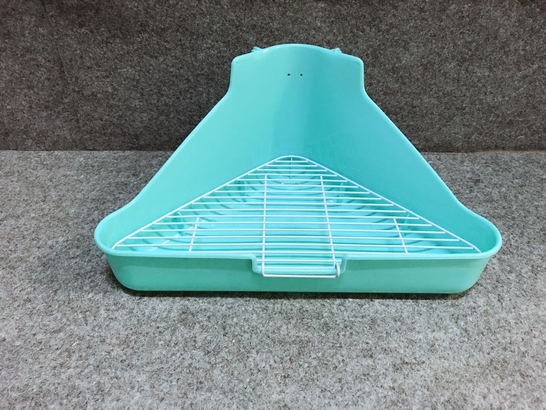 Rabbit litter try, Pet Supplies, Homes & Other Pet Accessories on Carousell