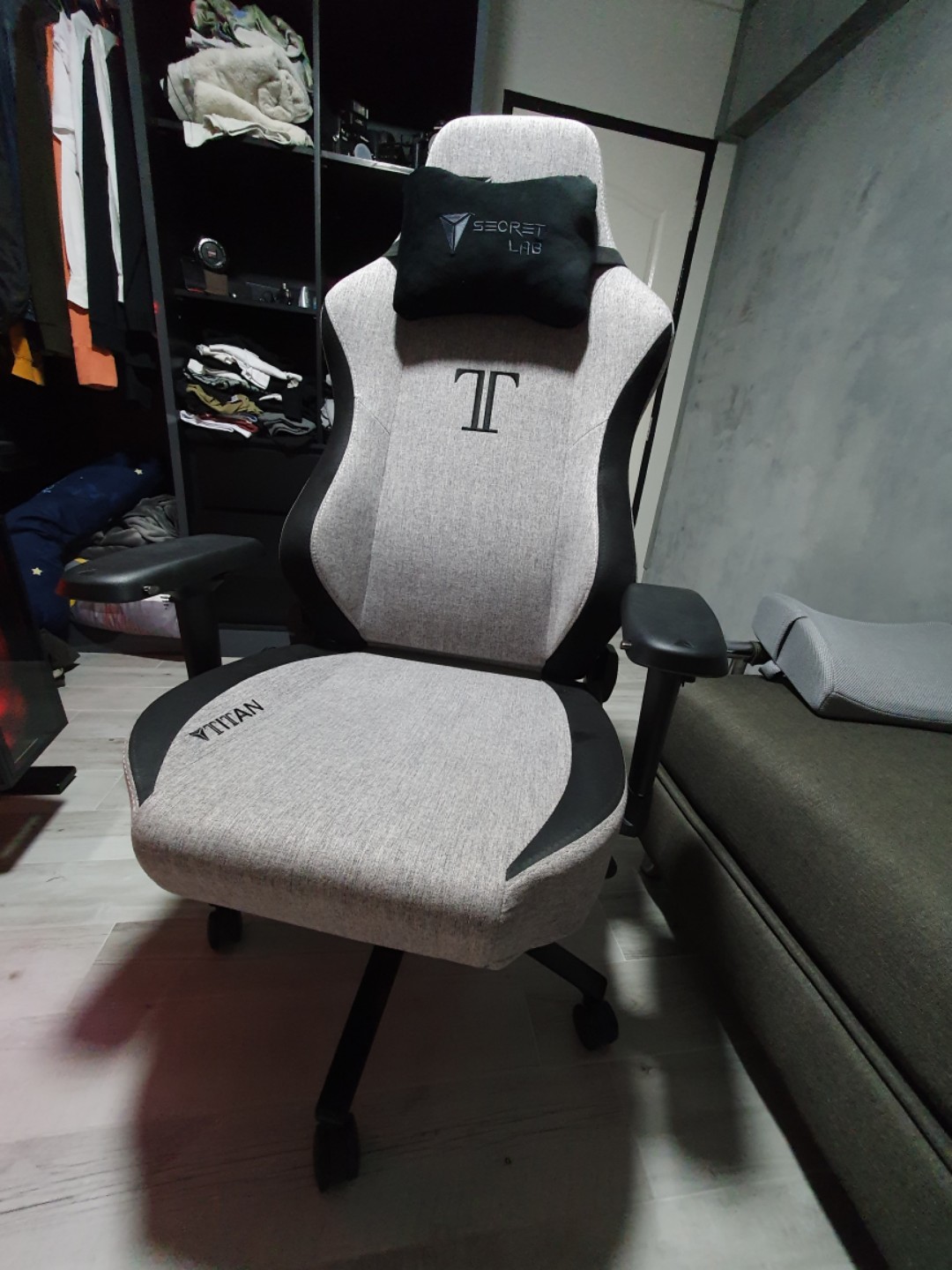 secretlab titan fabric