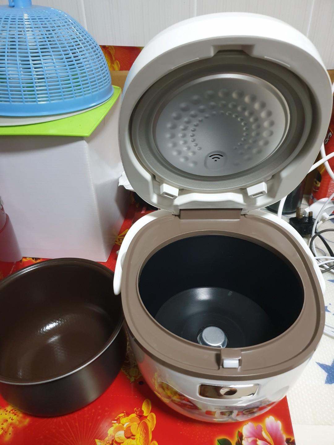 Tefal R22 rice cooker, TV & Home Appliances, Kitchen Appliances