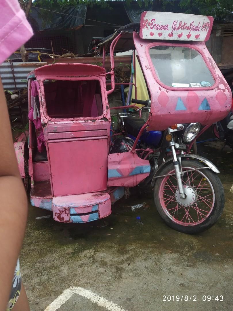 Trisikel for sale (Category: Bicycles) located in Silang. Submitted by bernadetsetubalsalo (Listing ID 256897730, Image 3). Description: Used trisikel with motor star motor Issue: paso rehistro side car may conti damaged s drivers side roof. Rush sale!!! Need lng money Good running condition nmn..
