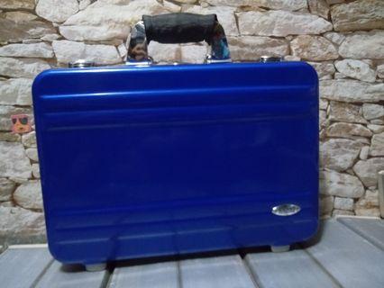briefcase ZERO Halliburton plastic blue attache case bag