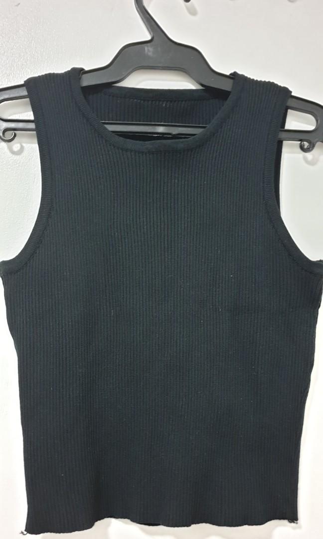 Black Ribbed croptop (reserved) (Category: Sleeveless) located in Manila. Submitted by irisraa (Listing ID 257079664, Image 3). Description: Cute and comfy croptop. Looks new. I used to wear it with skinny jeans and tight skirt for that minimalist sexy vibe but I've outgrown it already. :( fits xs-s.