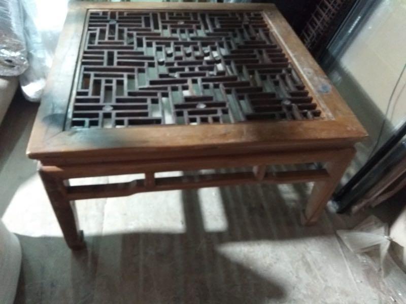 Coffee Table (Category: Tables & Sets) located in Singapore. Submitted by suz123 (Listing ID 256991373, Image 1). Description: .