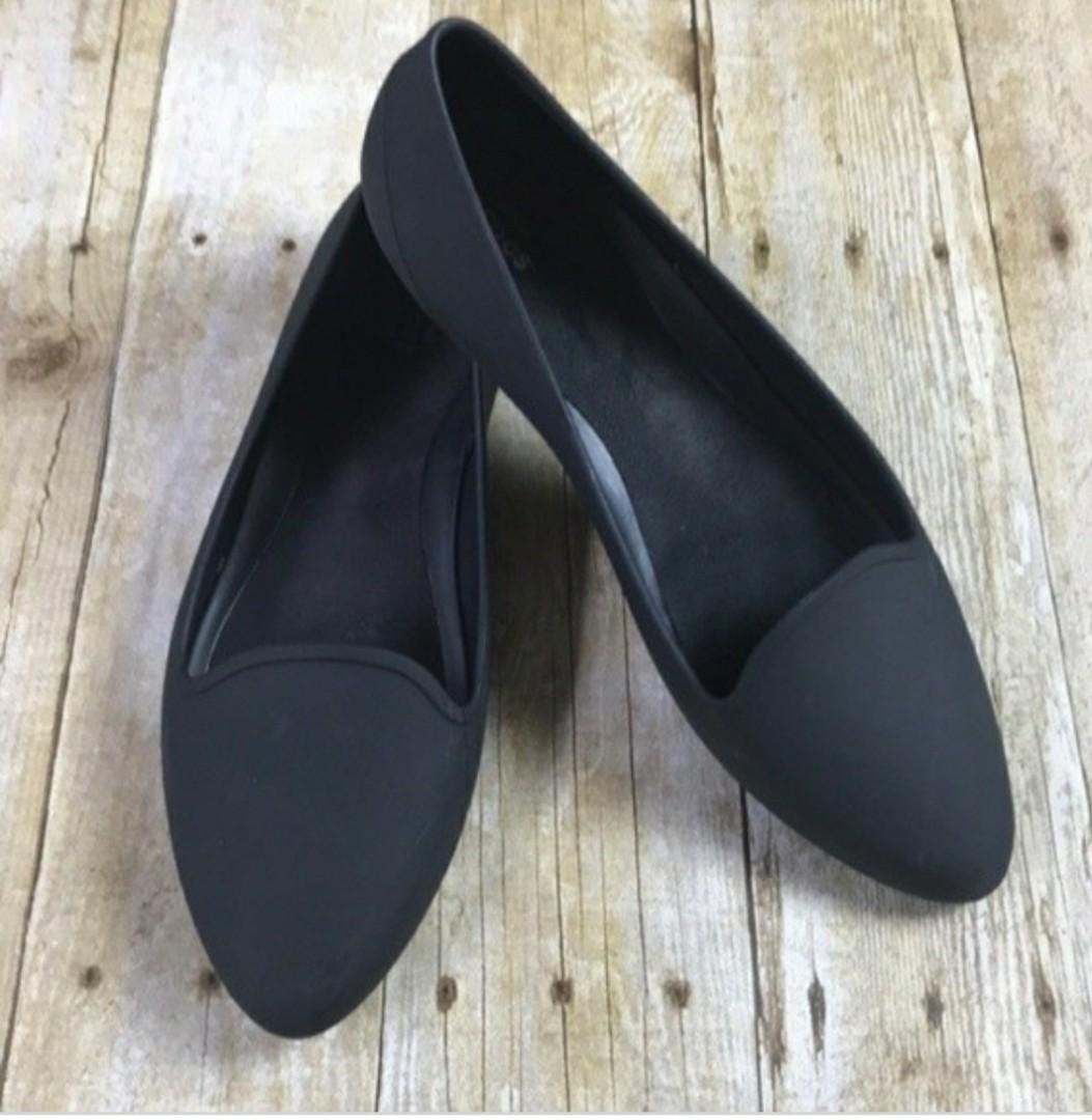 crocs w7 size