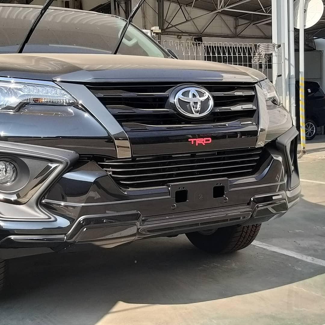 Fortuner 2019 Hot Promo Mobil Motor Mobil Untuk Dijual Di Carousell