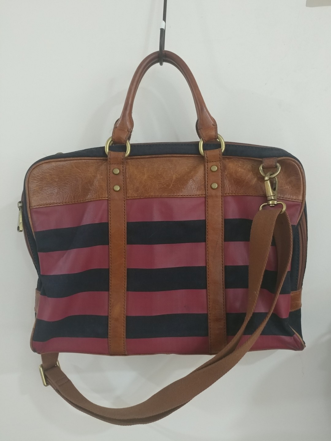 Fossil laptop bag, Men's Fashion, Bags, Backpacks on Carousell