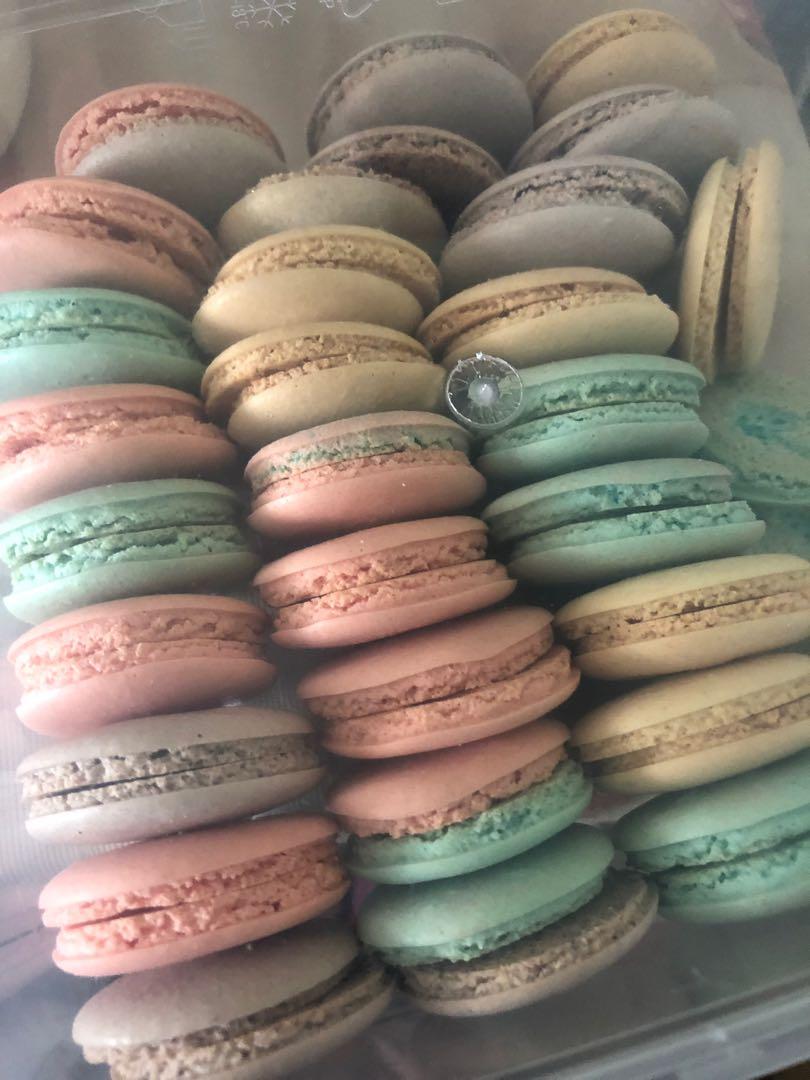 Macaron shell (Category: Homemade Bakes) located in Singapore. Submitted by d-enise (Listing ID 256977612, Image 1). Description: Selling macaron shell @ $22.50 for a container top + bottom/pc: -4cm diameter , 25pc Available colour: Pink, blue, green, purple, yellow Meet up @ Hougang mrt *Note* Duo colour in single shell will be chargeable with additional fee🙂 #macaron #pastry #dessert #sweet #cookie #biscuit #shell #colourful #rainbow #cute #pa