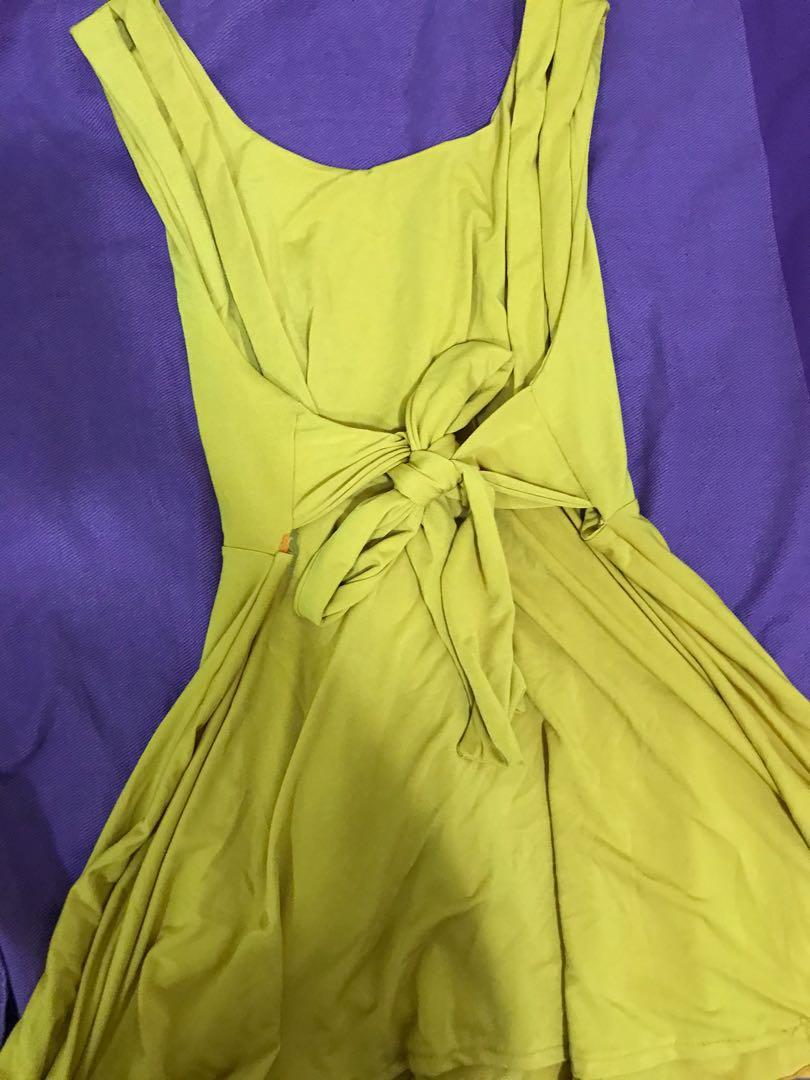 Mustard Low Back Dress (Category: Dresses) located in Quezon City. Submitted by gracesc (Listing ID 257042588, Image 3). Description: Never been used Lowback, back ribbon Length 29-30 in.
