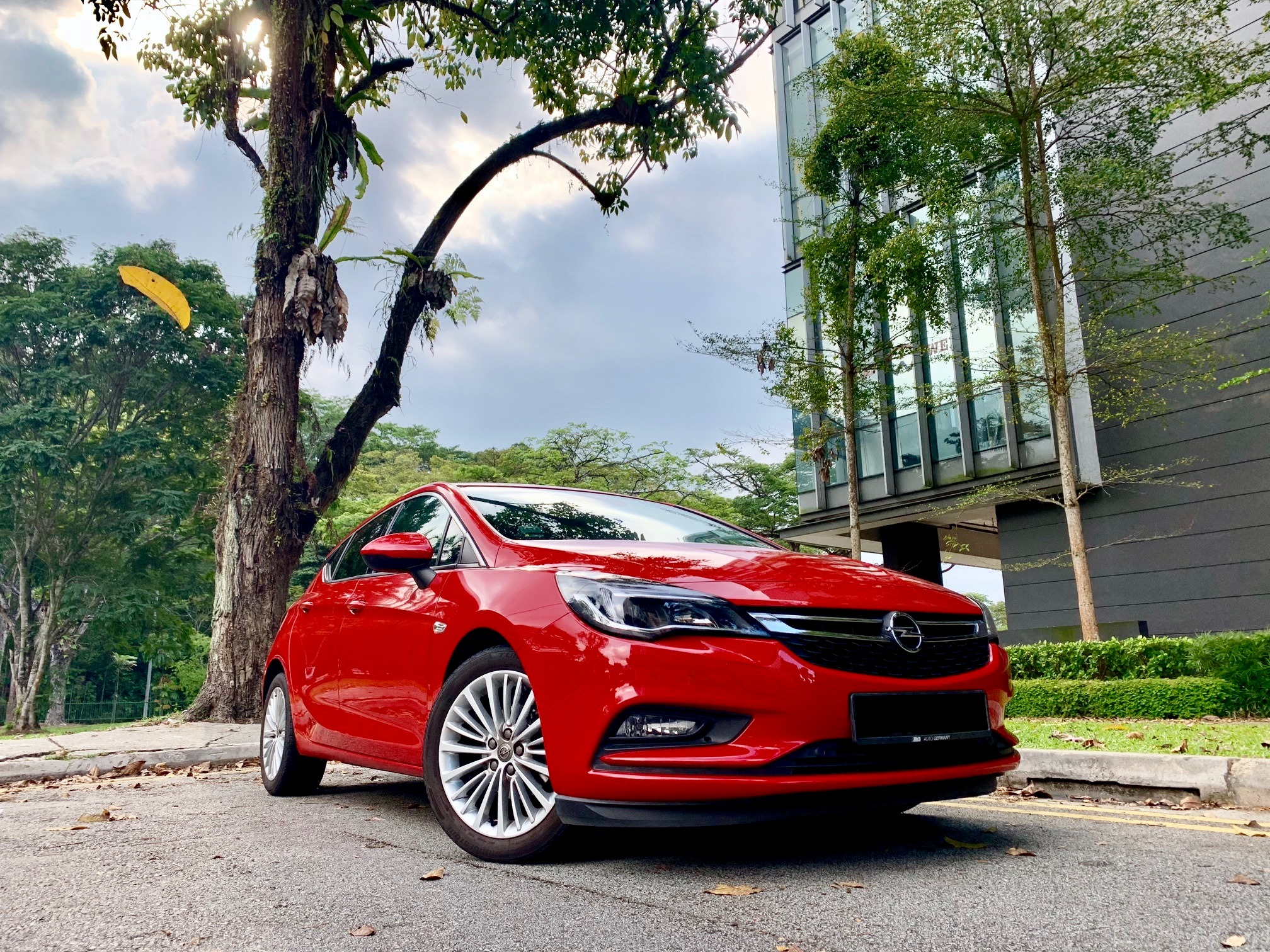 (Category: ) located in . Submitted by icars.trading (Listing ID 257106714, Image 1). Description: .