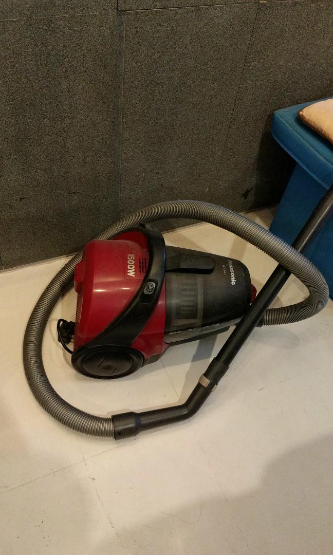 Panasonic Vacuum Cleaner MCCL481, TV & Home Appliances, Vacuum Cleaner