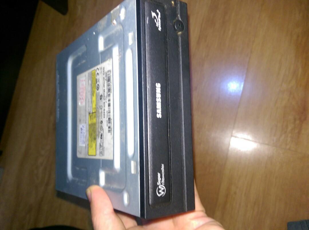 Samsung dvd combo burner (Category: Hard Disks & Thumbdrives) located in Manila. Submitted by k3788 (Listing ID 256979436, Image 2). Description: Dvd combo burner not used much. SATA connection #smgiftpass.