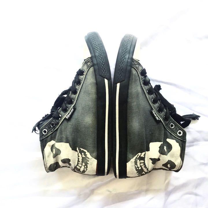 misfits converse