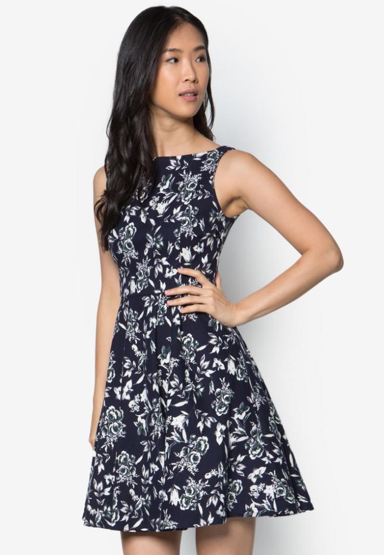 ZALORA Collection Floral Print Fit Flare Dress Women s Fashion Muslimah Fashion Dresses on Carousell