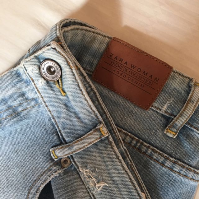 ZARA Women (SALE!) - Mini Ripped Jeans 