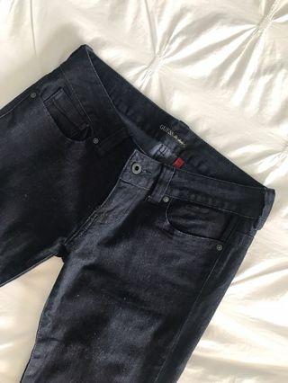 Guess dark wash skinny leg jean