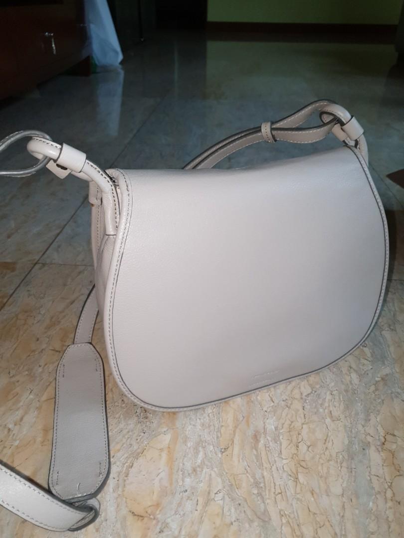 banana republic sling bag