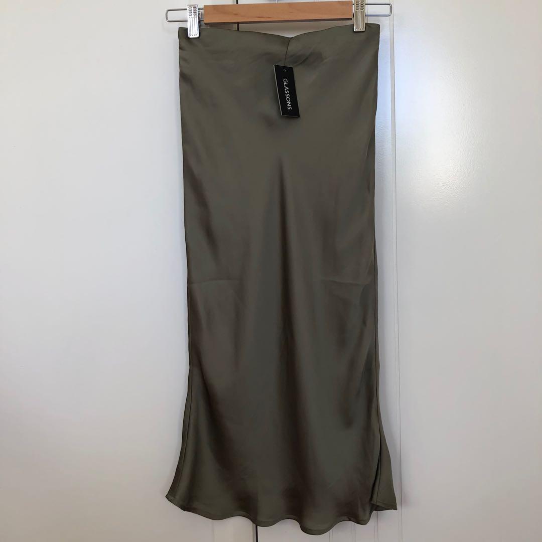 Glassons green midi shop skirt
