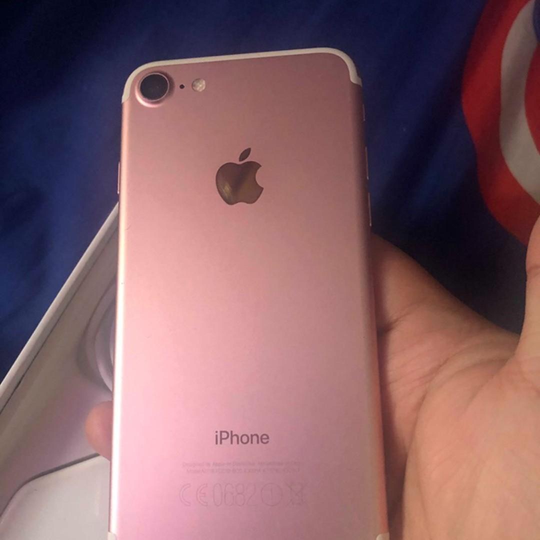 Iphone 7 32GB (Rose Gold) FU (Category: iPhone 7 Series) located in Pasig City. Submitted by kennethlegaspi014 (Listing ID 257168905, Image 1). Description: For sale Iphone 7 32GB (Rose Gold) FU >>>Price is Still Negotiable<<< Iphone 7 32GB (Rose Gold) Factory Unlocked 89% Battery Health Issue: kita naman sa pics.. bawal sa maarte.. mababaw na gasgas Hindi yn pansinin lalo na pag nka Tempered or screen protector Package: Unit ,Charger, Armored Ca