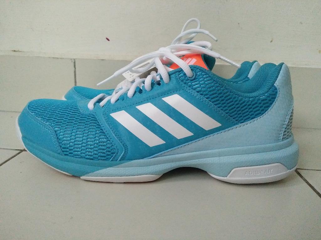 kasut badminton adidas