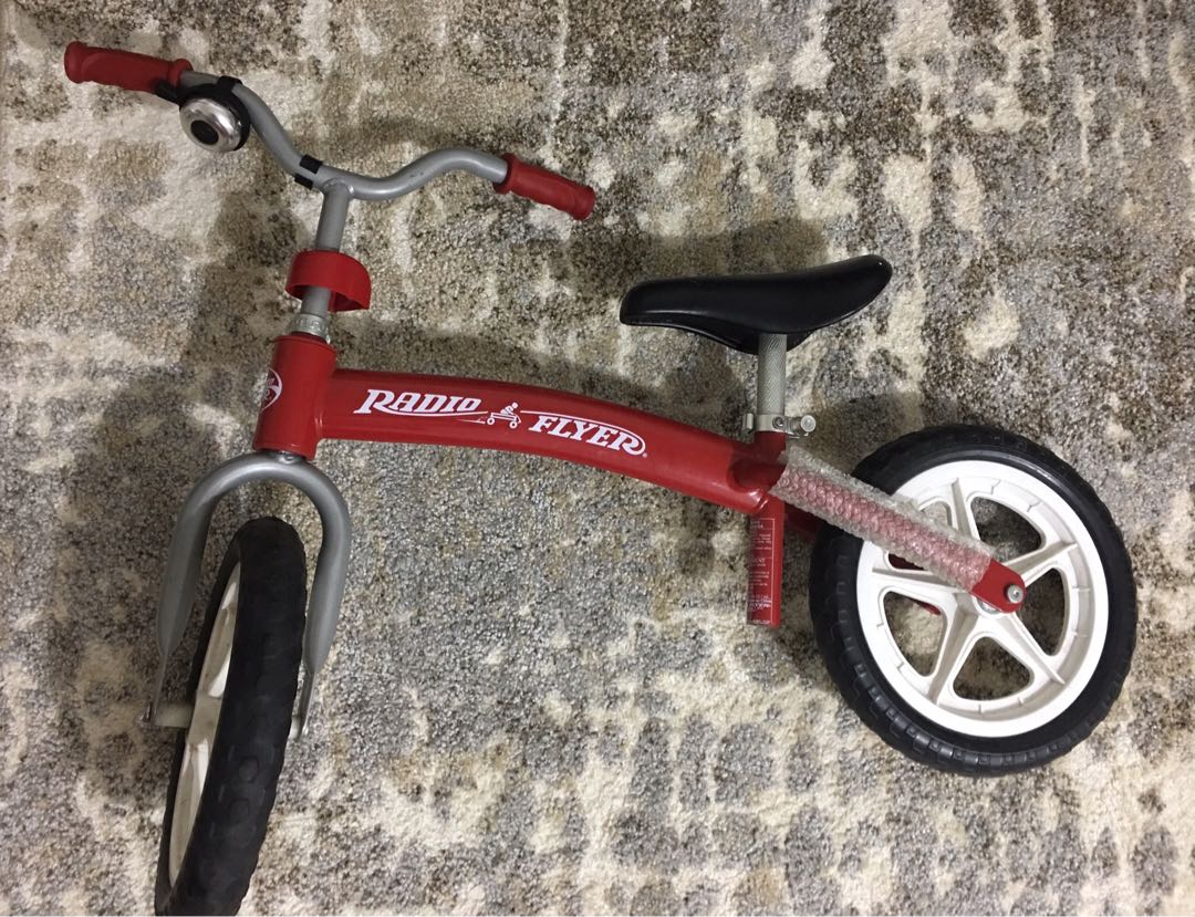 Radio Flyer Balance Bike for Kids, Sports Equipment, Bicycles & Parts