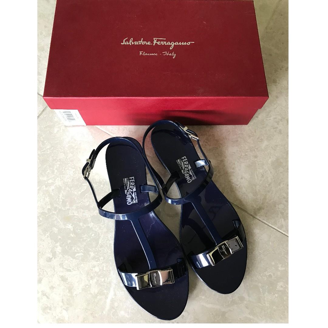 Ferragamo favilia jelly sandals outlet