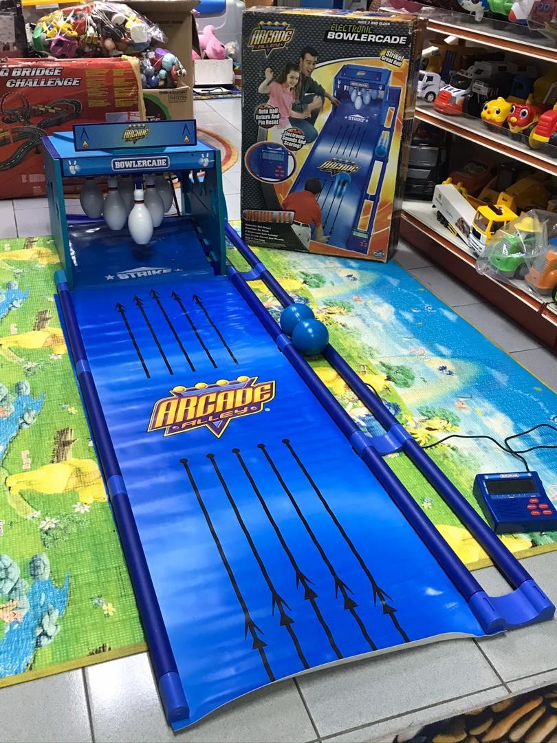 Arcade Alley Electronic Bowlercade RM150