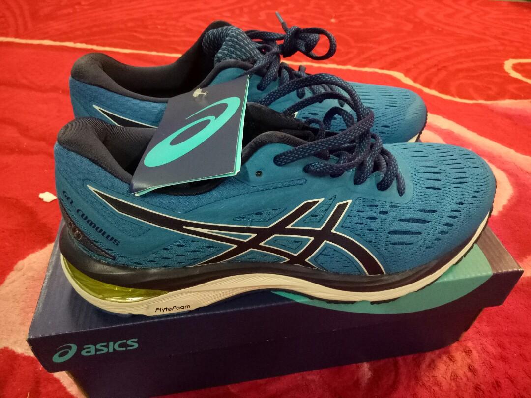 asics gel cumulus 20 Men s Fashion Activewear on Carousell