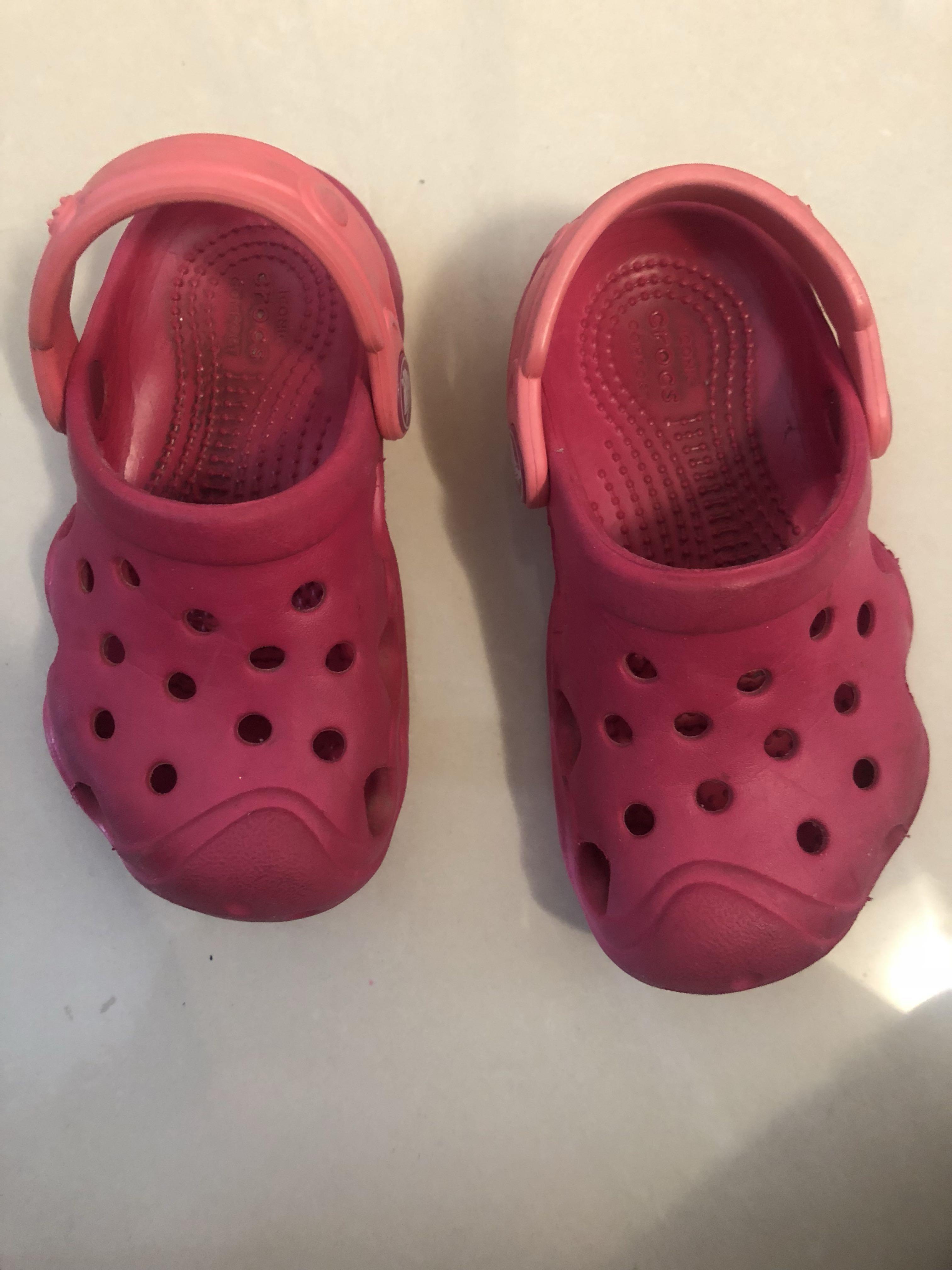 childrens crocs size 7