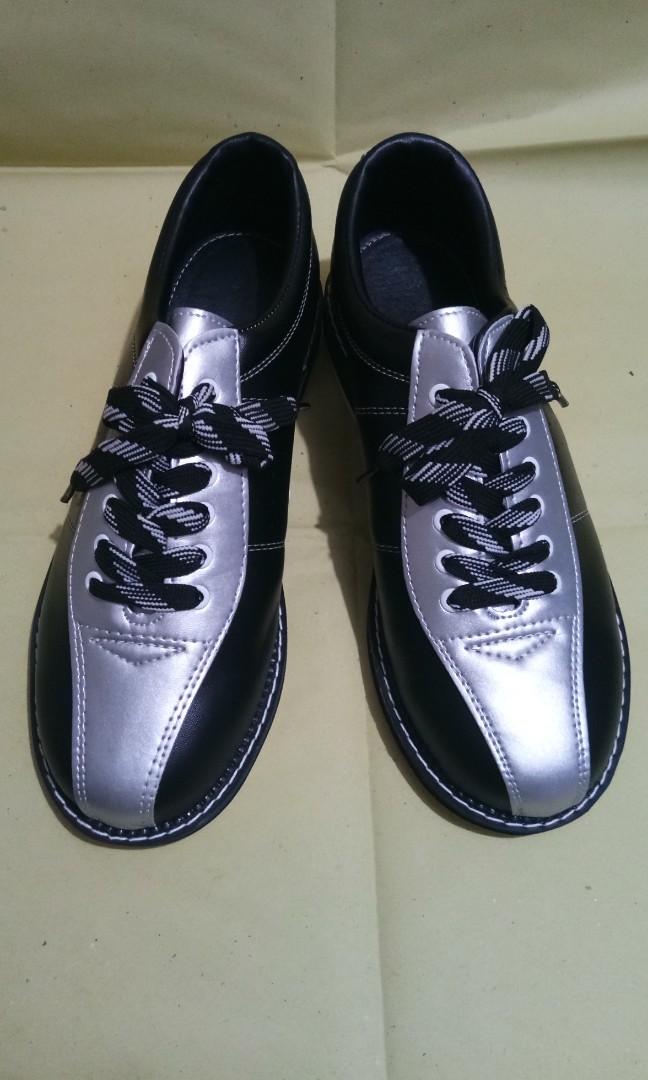 size 18 bowling shoes