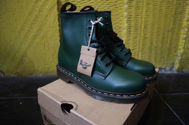 dr martens galaxy mall