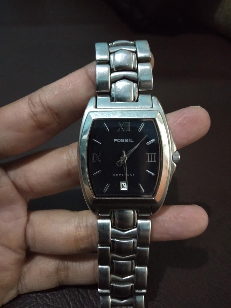 Jam tangan fossil arkitekt, Barang 