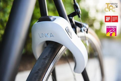 Linka Smart Bike Lock in silver Sports Equipment Bicycles