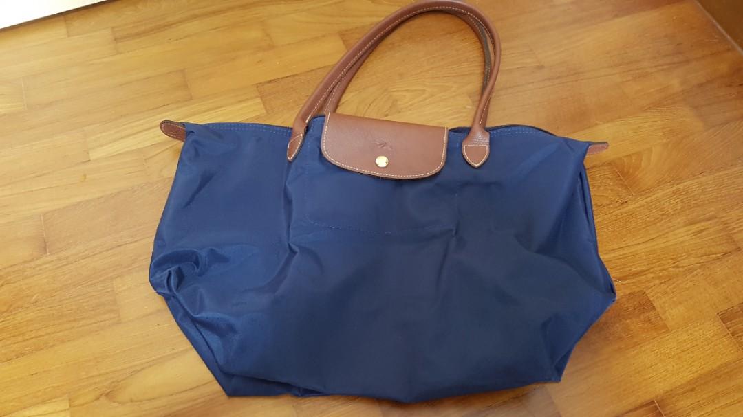 longchamp navy tote