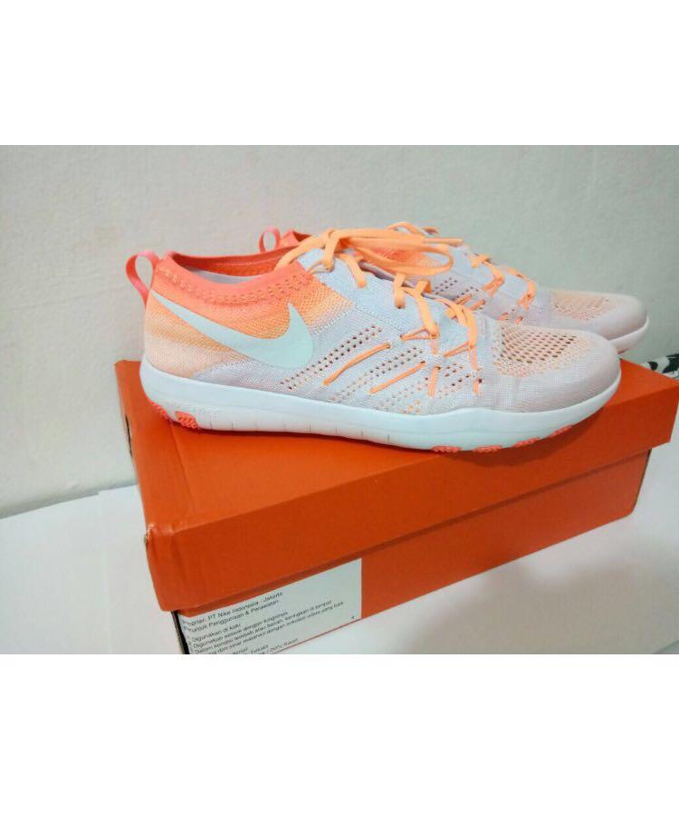Sepatu Running Nike Women S Fashion Women S Shoes On Carousell