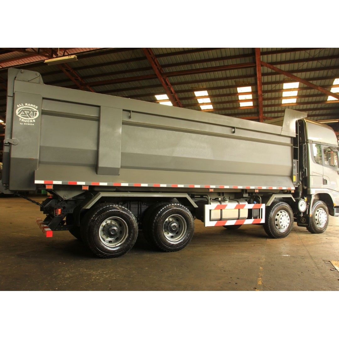 SHACMAN X3000 Dump Truck Tipper 8x4 12 wheeler