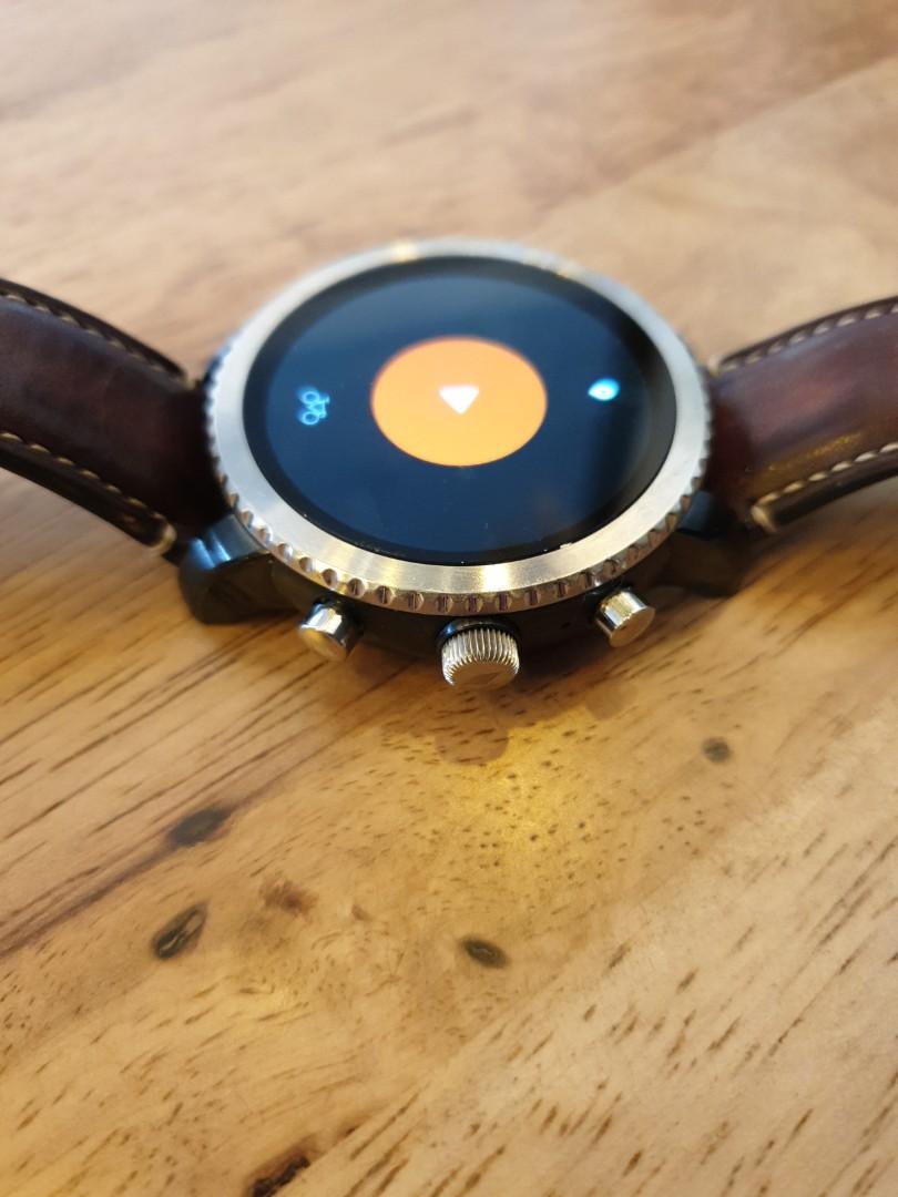 fossil q4