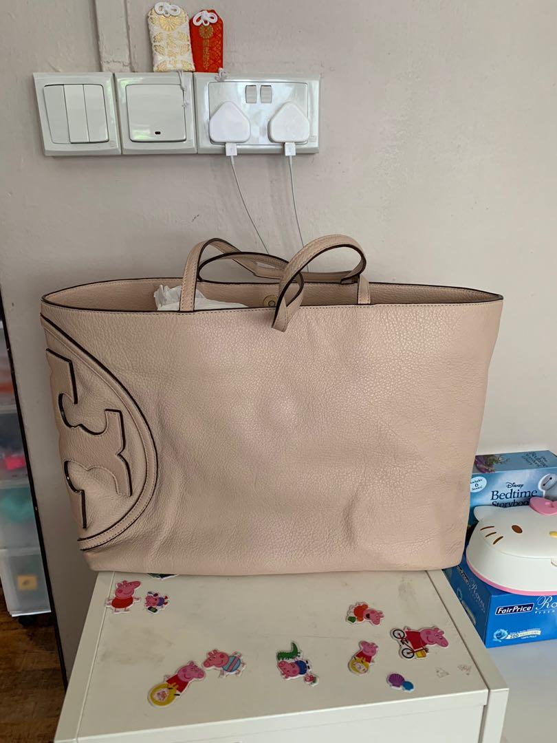 Tory Burch All T east west Tote bag, Women's Fashion, Bags & Wallets, Tote  Bags on Carousell