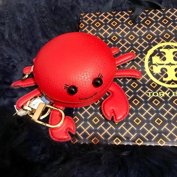 Tory Burch Carl the Crab Coin Purse, Women's Fashion, Bags & Wallets, Purses  & Pouches on Carousell