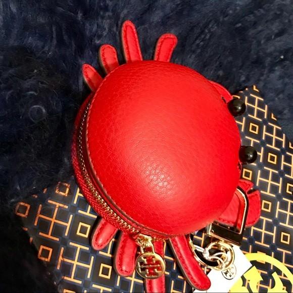 Tory Burch Carl the Crab Coin Purse, Women's Fashion, Bags & Wallets, Purses  & Pouches on Carousell