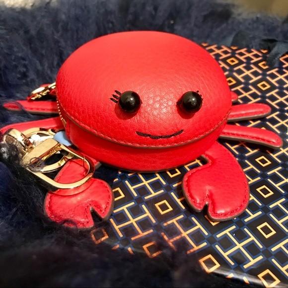 Tory Burch Carl the Crab Coin Purse, Women's Fashion, Bags & Wallets,  Purses & Pouches on Carousell