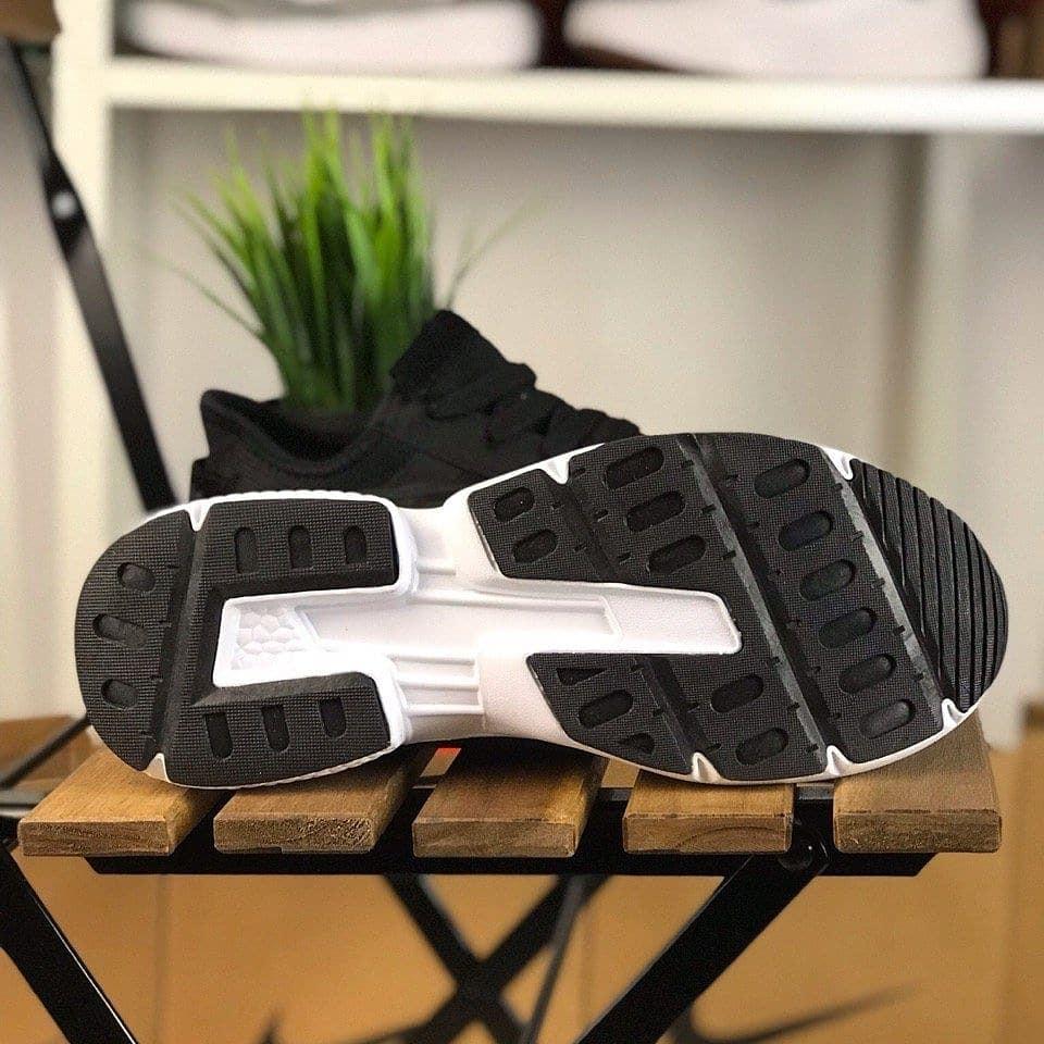 adidas pod black white