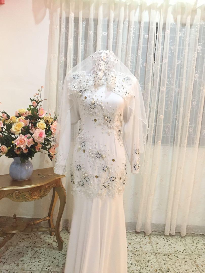 Baju Nikah Baju Tunang Kurung Moden Nikah Dress Nikah Women S Fashion Bridal Wear On Carousell