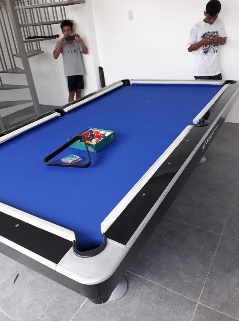 Original Kangaroo Standard Billiard Table For Sale, Sports, Billiards