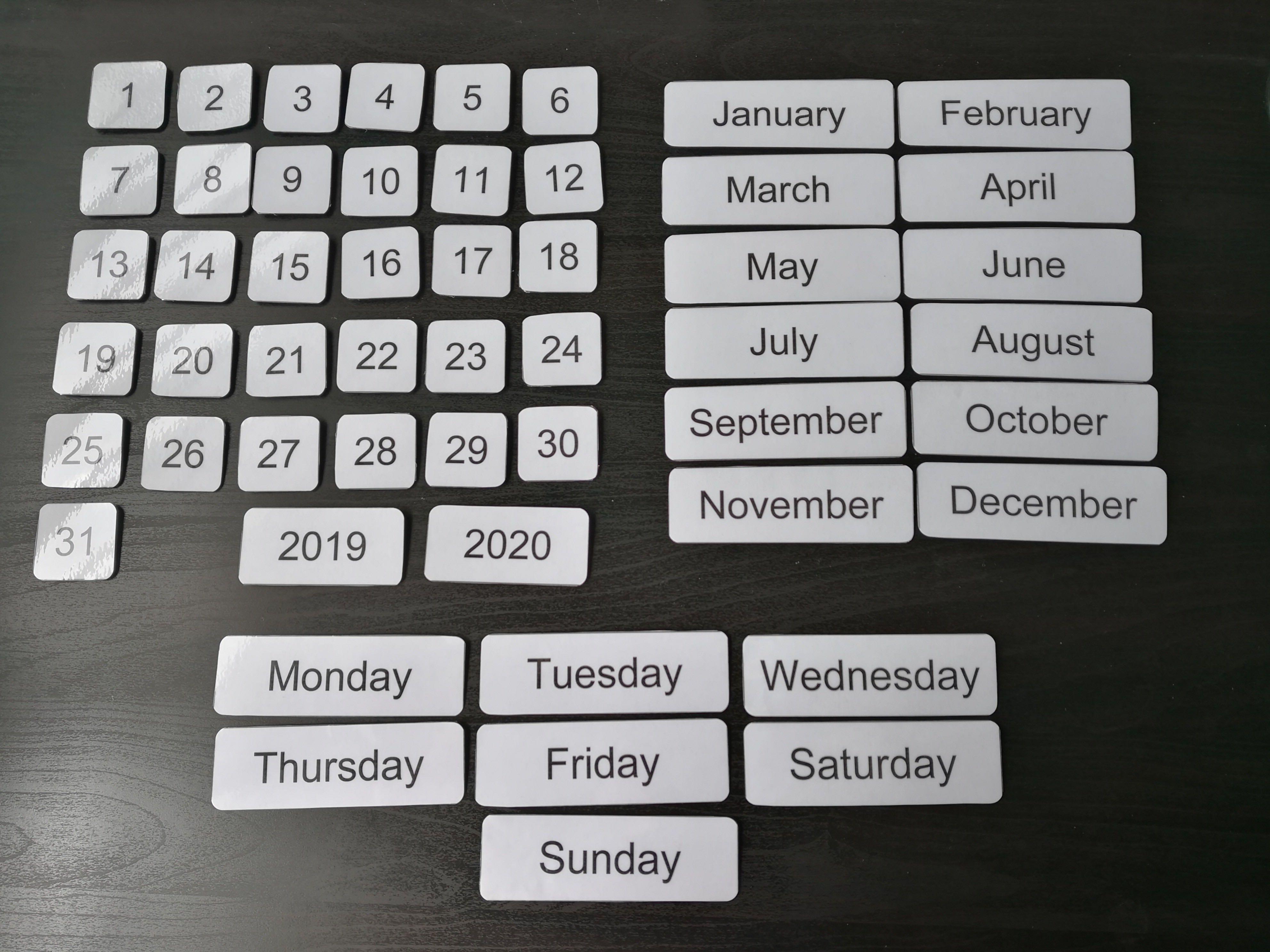 Calendar Days of the week and Date daymonthyear, Hobbies & Toys