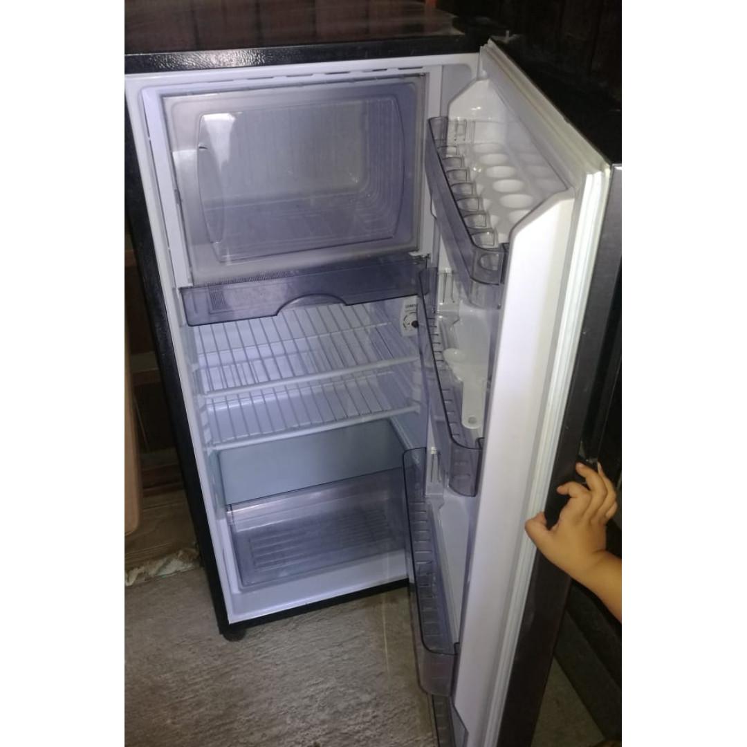Cordura 5 8 Cu Ft Sngle Door Refrigerator Home Furniture Home Appliances Refrigerators And Freezers On Carousell
