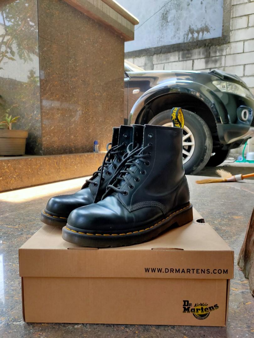 Dr Martens Docmart 1460 Navy Blue Fesyen Pria Sepatu Sepatu Boot Di Carousell Martens 3989 5 eye brogue bex sole at walmart and save. carousell