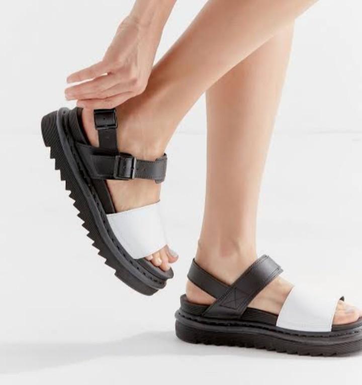 dr martens voss white